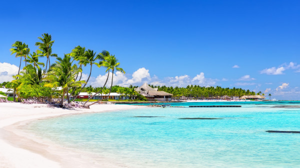 Ovu egzotičnu destinaciju bira sve veći broj turista, a posećuju je i Srbi: Nestvarne kilometarske obale FOTO