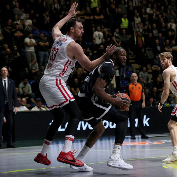 Dno je probijeno – jeste sigurni da je ovo Partizan?