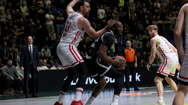 Dno je probijeno – jeste sigurni da je ovo Partizan?