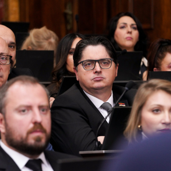 Mrdić: VJT da utvrdi ko je dostavio fotografije kancelarije Specijalnog suda koja je oštećena u požaru