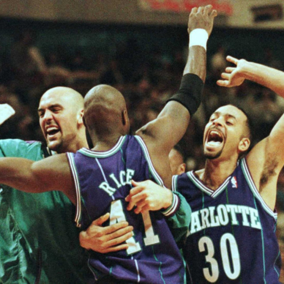 Šarlot povlači broj 30 – zbog Karija