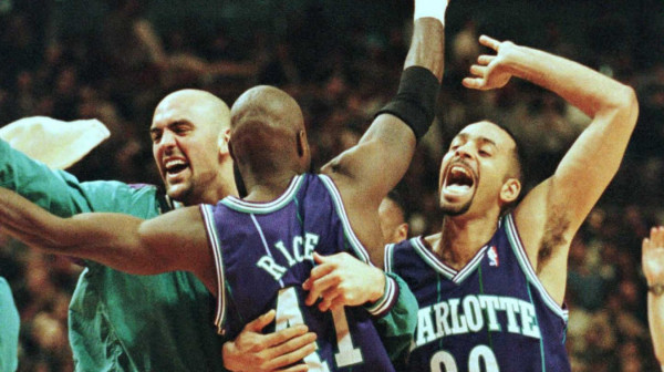 Šarlot povlači broj 30 – zbog Karija