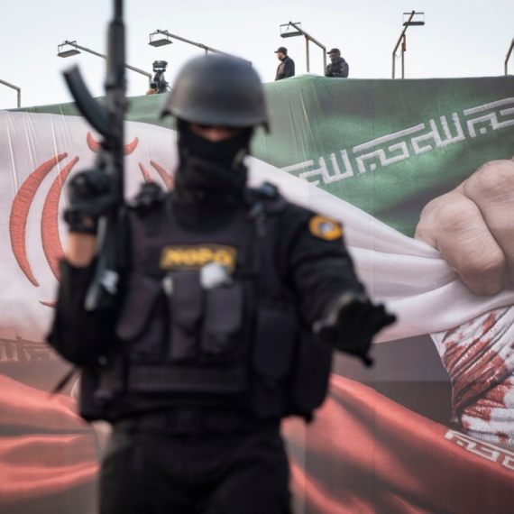 Na hiljade mrtvih; Cure snimci pucanja; Pokrenut američki nosač aviona; I Rusi izdali upozorenje FOTO/VIDEO