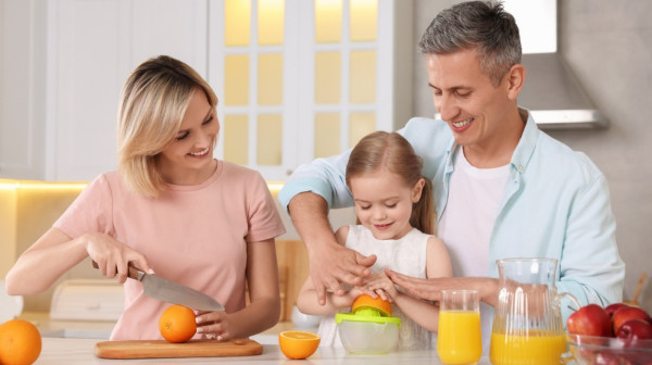 Čaša dnevno može biti veoma korisna: Svojstva soka od pomorandže koja će vas iznenaditi