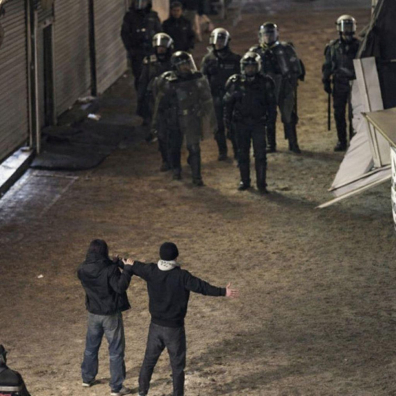 Postignut tajni sporazum? "Ulice su pune krvi, tela odnose kamionima" FOTO/VIDEO