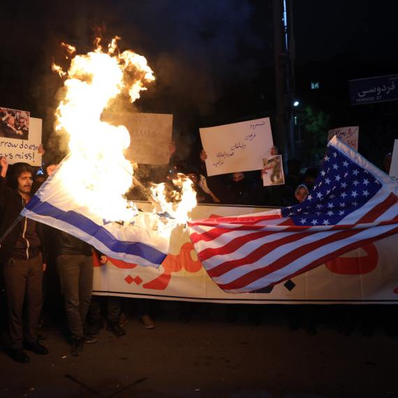 Postignut tajni sporazum? "Ulice su pune krvi, tela odnose kamionima" FOTO/VIDEO