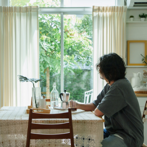 Ova svakodnevna navika negativno utiče na celokupno zdravlje: Starijima od 40 se savetuje da što pre prestanu