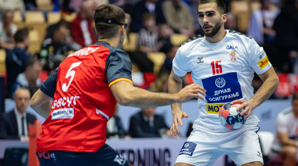 Poluvreme: Srbija u prihvatljivom zaostatku