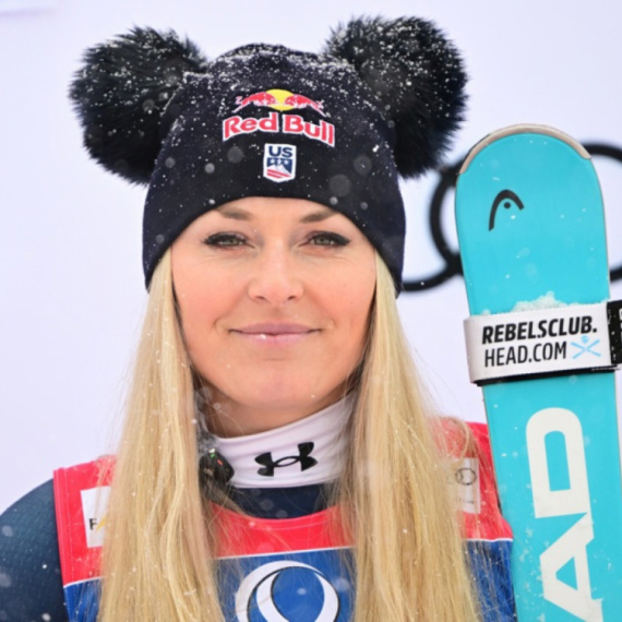 Neko je ukrao štap Lindzi Von FOTO