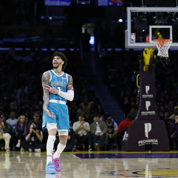 Lamelo trojkama unišio Lukino veče VIDEO