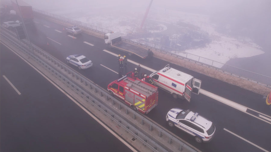 Ovo su detalji teškog udesa na auto-putu: Četiri osobe povređene, u sudaru učestvovalo 10 vozila FOTO/VIDEO