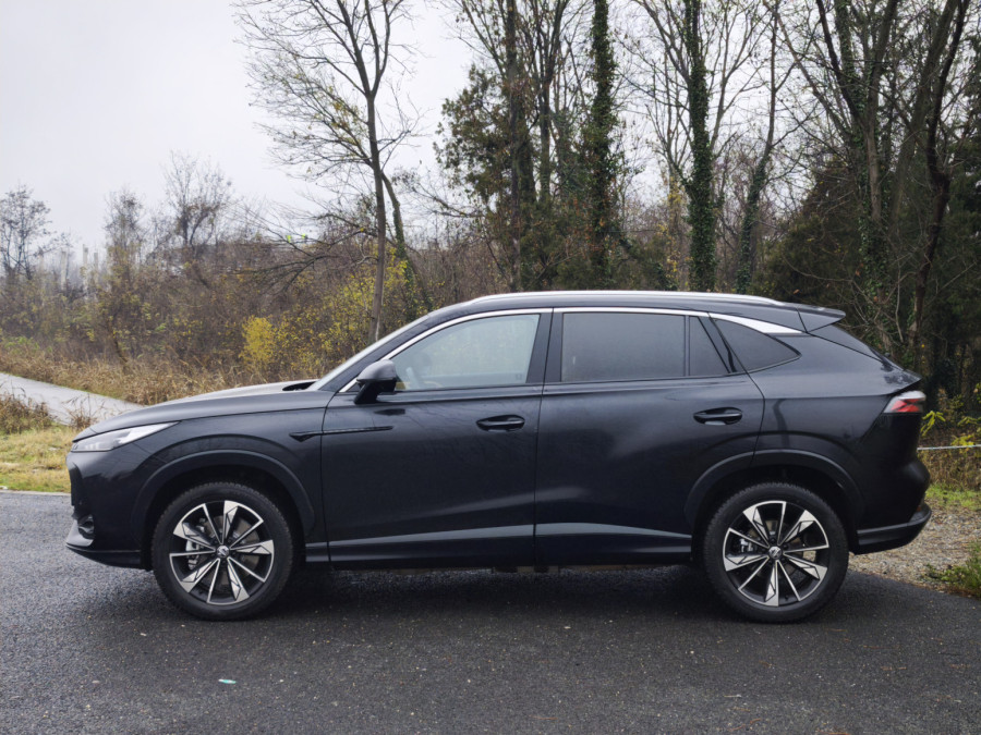 Vozili smo: MG HS Hybrid – kineska lađa