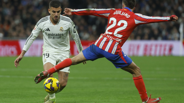 Emeri zove svoju staru ljubav