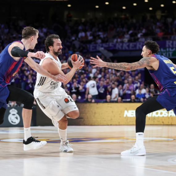 "Kraljevska" lekcija u Madridu: Real deklasirao Barselonu u "El Klasiku"