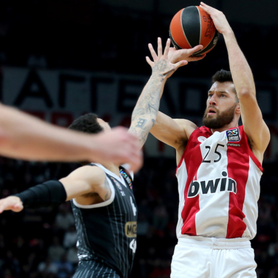 Piters prestigao Teodosića