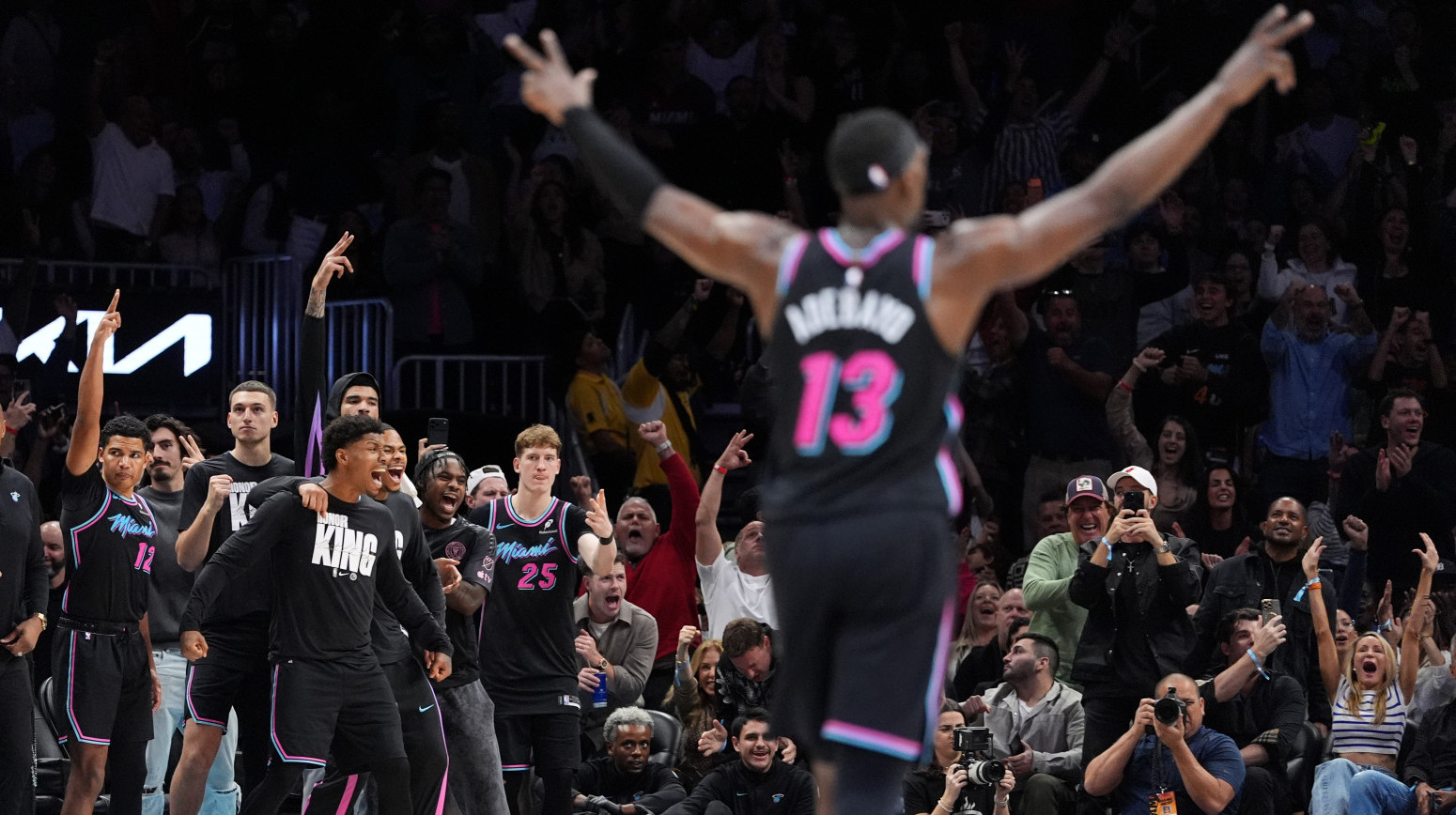 Jović promašivao – Majami iznenadio šampiona VIDEO