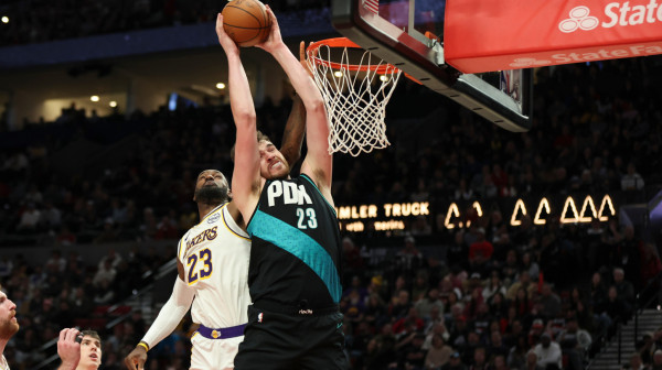 Dončić pauzirao – Lejkersi se raspali protiv Portlanda