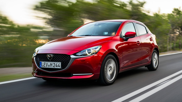 Maratonci trče počasni krug: Mazda se oprašta od dva modela posle više od decenije