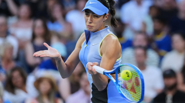 Olga spasila set loptu!