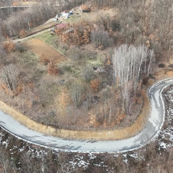 Odroni na putu ka Kablaru: Rizik od obrušavanja zemlje i kamenja FOTO