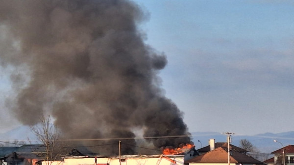 Čačak: Veliki požar u naselju Kukići FOTO