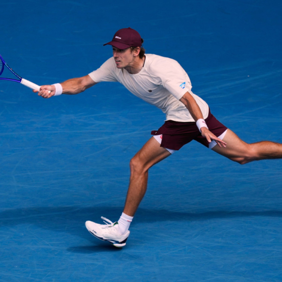 Demon protiv Međeda