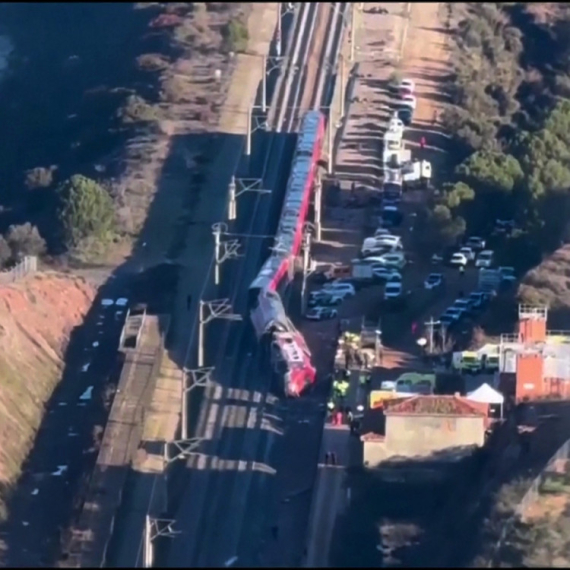 Objavljen novi snimak katastrofe u Španiji: Tela po pruzi, stvari razbacane; Podignuti helikopteri VIDEO