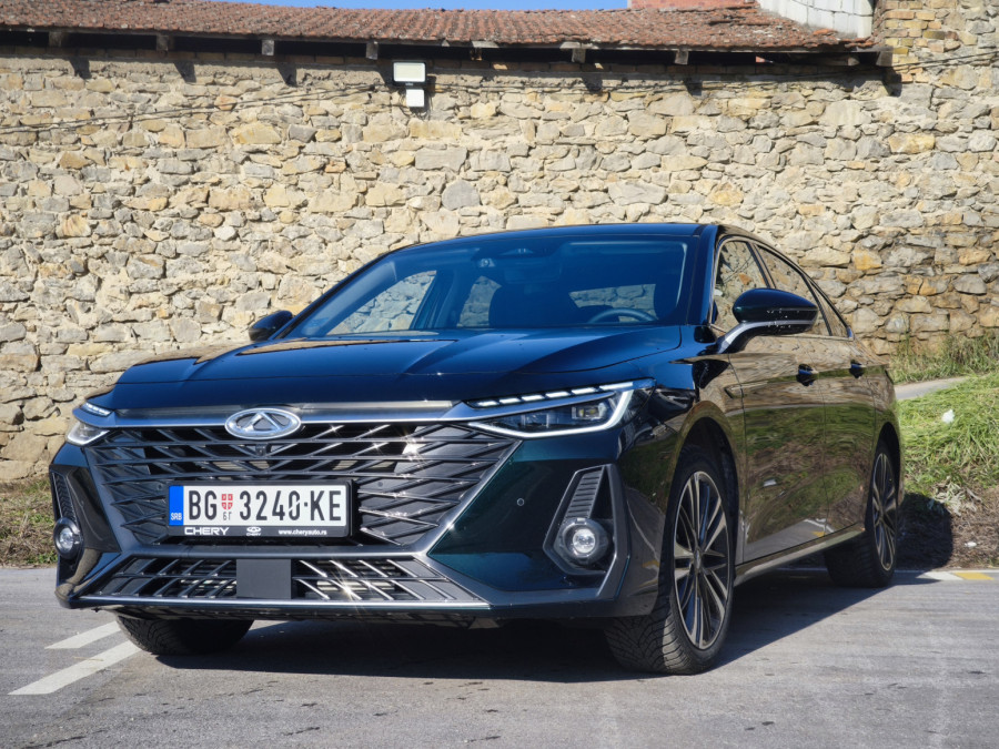 Vozili smo: Chery Arrizo 8 – hoću i ja da me zovu direktore