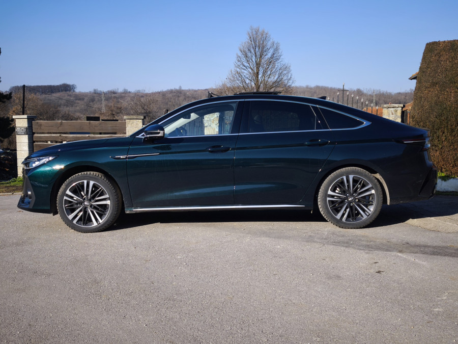 Vozili smo: Chery Arrizo 8 – hoću i ja da me zovu direktore