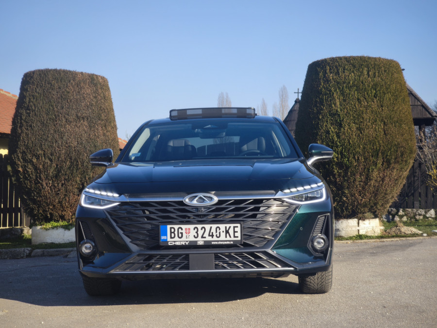 Vozili smo: Chery Arrizo 8 – hoću i ja da me zovu direktore