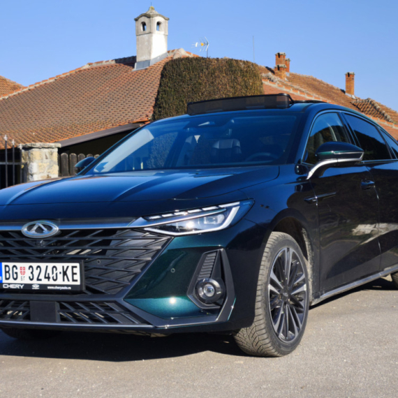 Vozili smo: Chery Arrizo 8 – hoću i ja da me zovu "direktore"