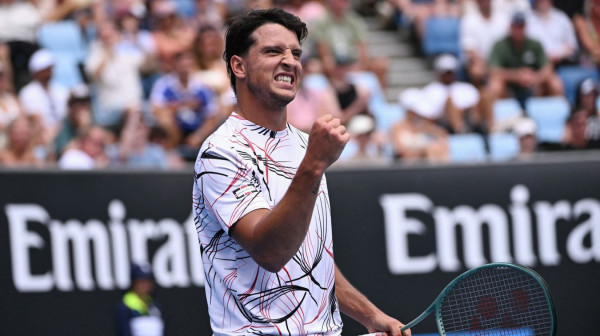 Pobedio, pa otrčao u WC VIDEO