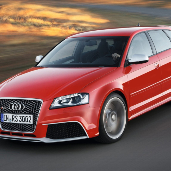 Jurio Audijem 300 km/h na javnom putu, pa se "prijavio" policiji preko TikToka VIDEO