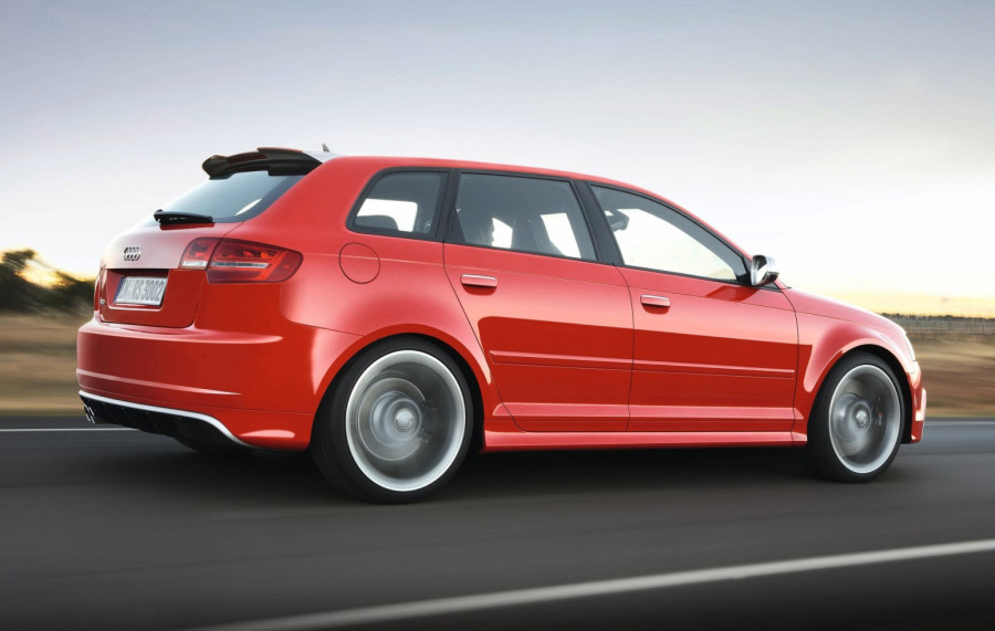 Jurio Audijem 300 km/h na javnom putu, pa se prijavio policiji preko TikToka VIDEO