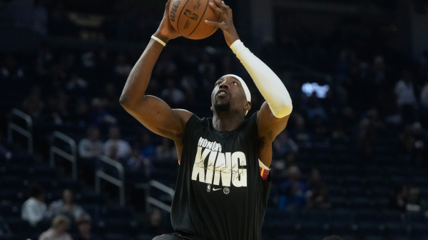 Šej najbolji na Zapadu, Jovićev saigrač na Istoku