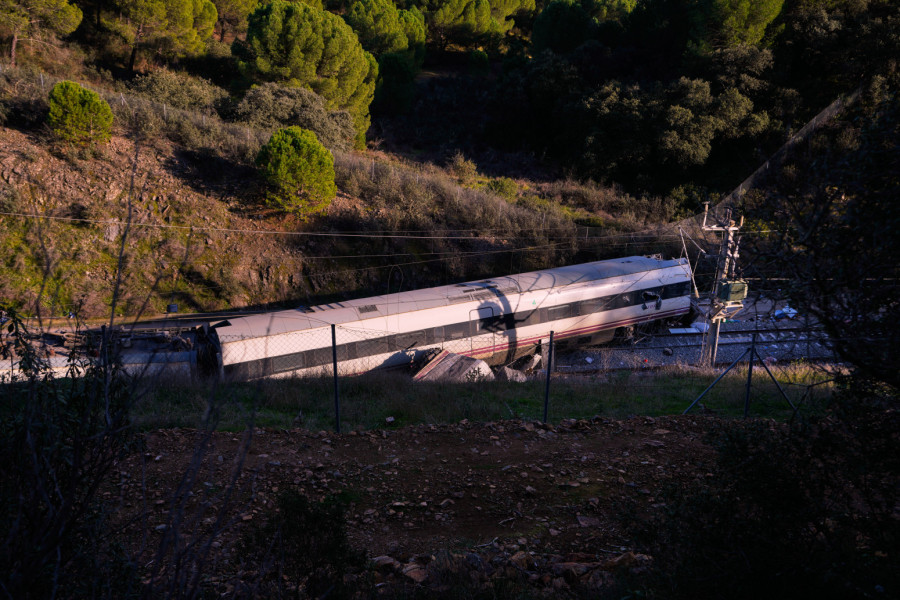 Novi detalji nesreće u Španiji: Ovo je tačka gde je voz iskočio iz šina