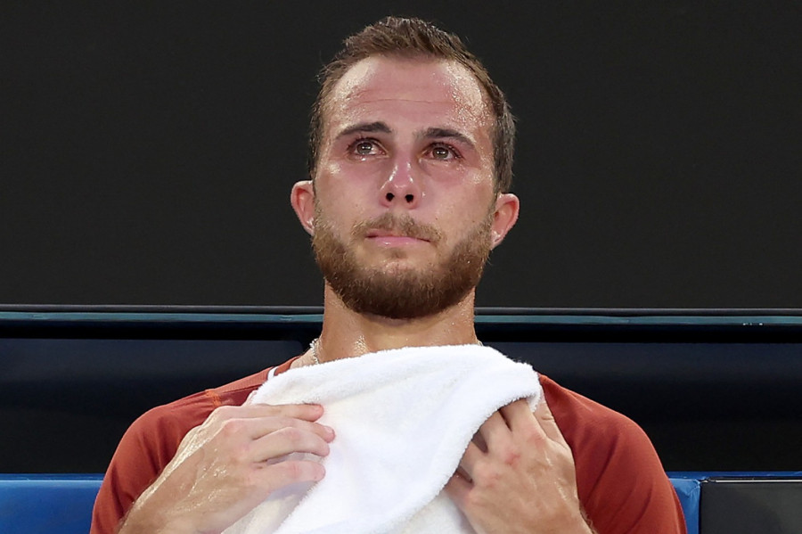 Siner dominirao na premijeri: Žao mi je što sam pobedio na ovaj način VIDEO