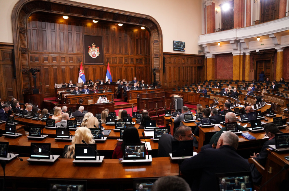 Skupština Srbije sutra nastavlja sednicu raspravom o 25 tačaka dnevnog reda