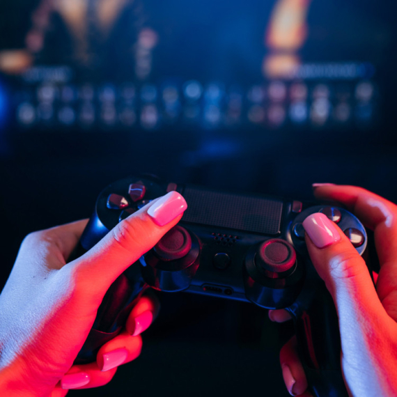 Napravila "zver" koja u sebi krije PS5, Switch 2 i Xbox VIDEO