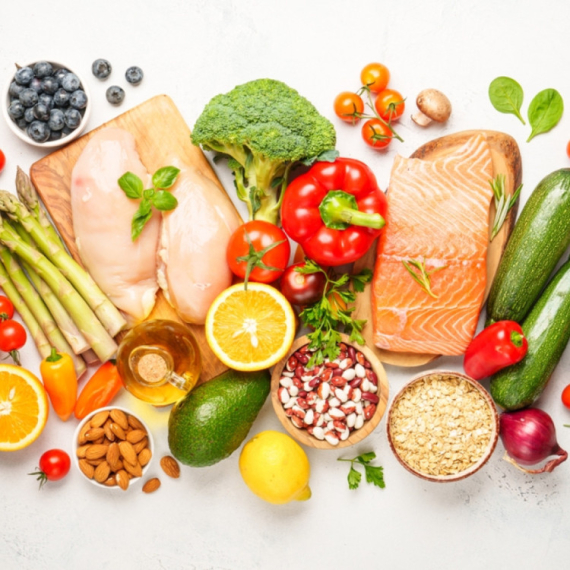 Doktorka otkriva: Ako imate više od 50 godina, jedite ovih šest namirnica za očuvanje zdravlje creva