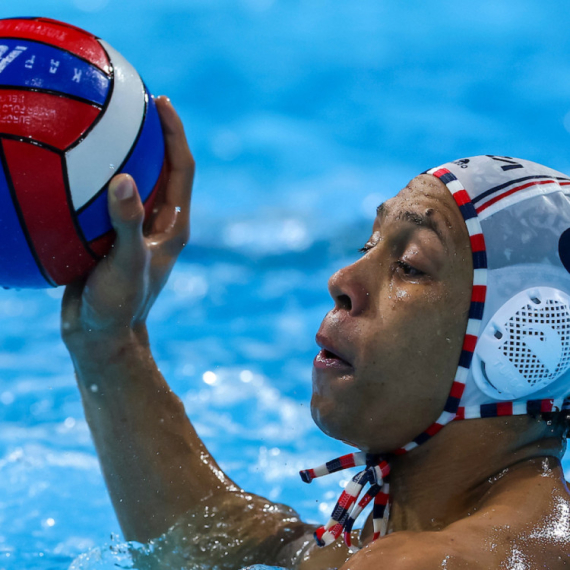 Prva pobeda Francuske u drugoj fazi EP