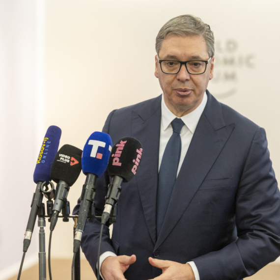 Vučić se obraća iz Davosa: 100 dana smo bili bez nafte, to niko nije osetio VIDEO