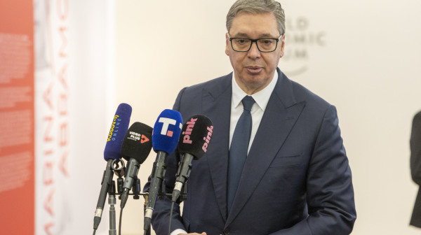 Vučić se obraća iz Davosa: 100 dana smo bili bez nafte, to niko nije osetio VIDEO