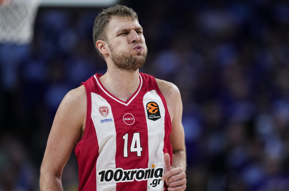 Vezenkov eksplodirao – Makabi namučio Olimpijakos