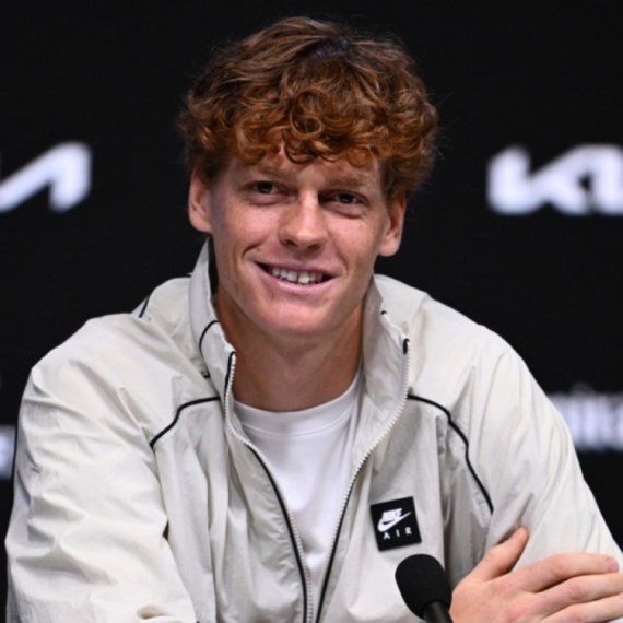 Siner birao između Kirjosa i Kim Džong Una – i nasmejao sve VIDEO