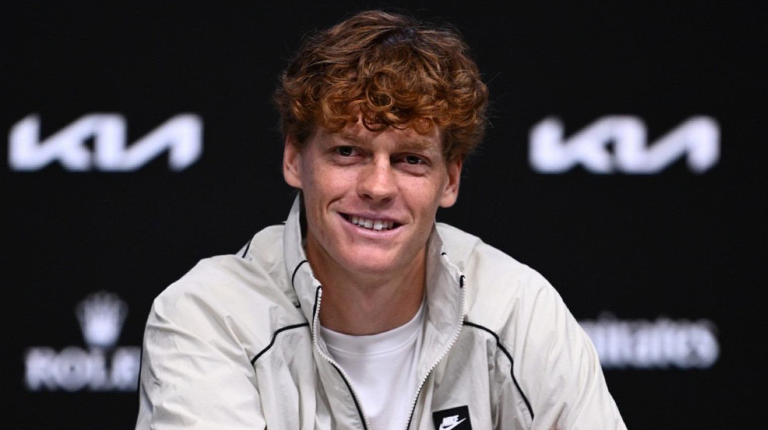 Siner birao između Kirjosa i Kim Džong Una – i nasmejao sve VIDEO