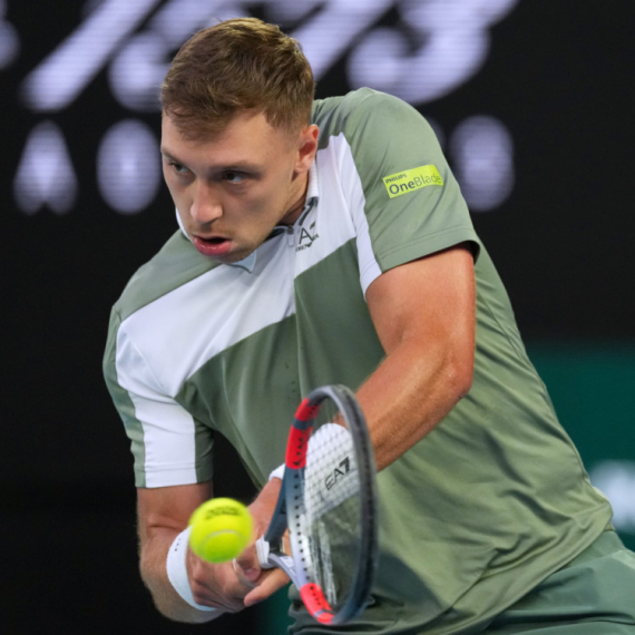 Borba od starta – Međed protiv Demona