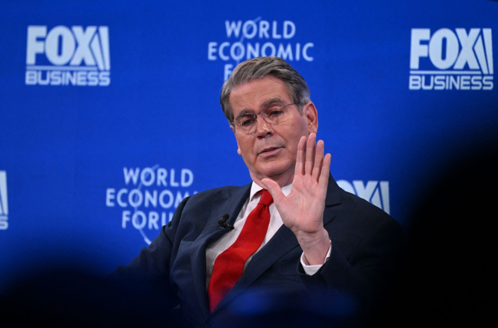 Besent: Udahnite duboko, sedite i čekajte Trampa