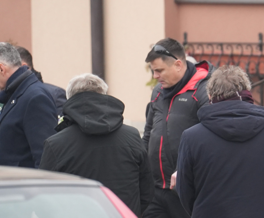 Sahranjen Miroslav Mika Aleksić: Vuk Kostić i Dušan Savić nosili sanduk FOTO