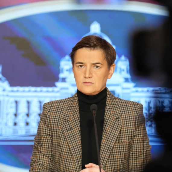 Brnabić: Blokaderi iz bivše vlasti pričaju o pravdi – tiha jeza; Naplatili pola miliona evra za nerad